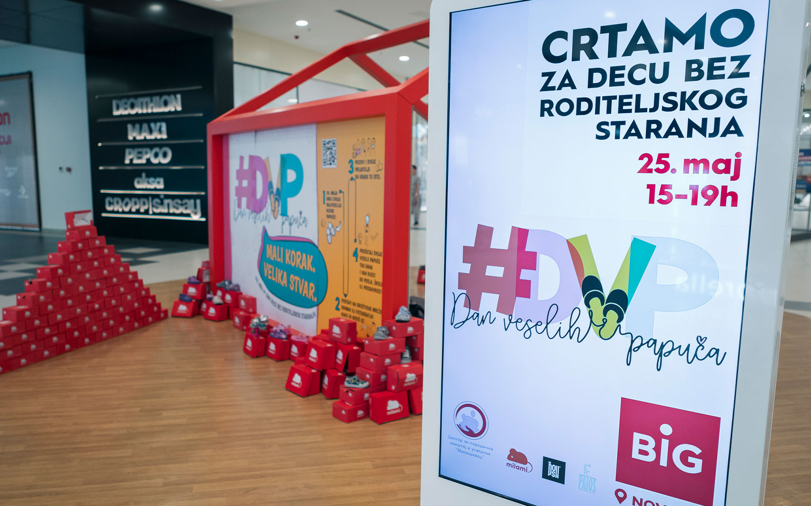 Putujuće platno u Novom Sadu - mališani oslikali poslednju stanicu karavana